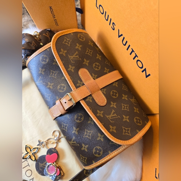 Louis Vuitton Monogram Marne Women's Shoulder Crossbody Bag ✨️ Vintage✨️ - Picture 8 of 17